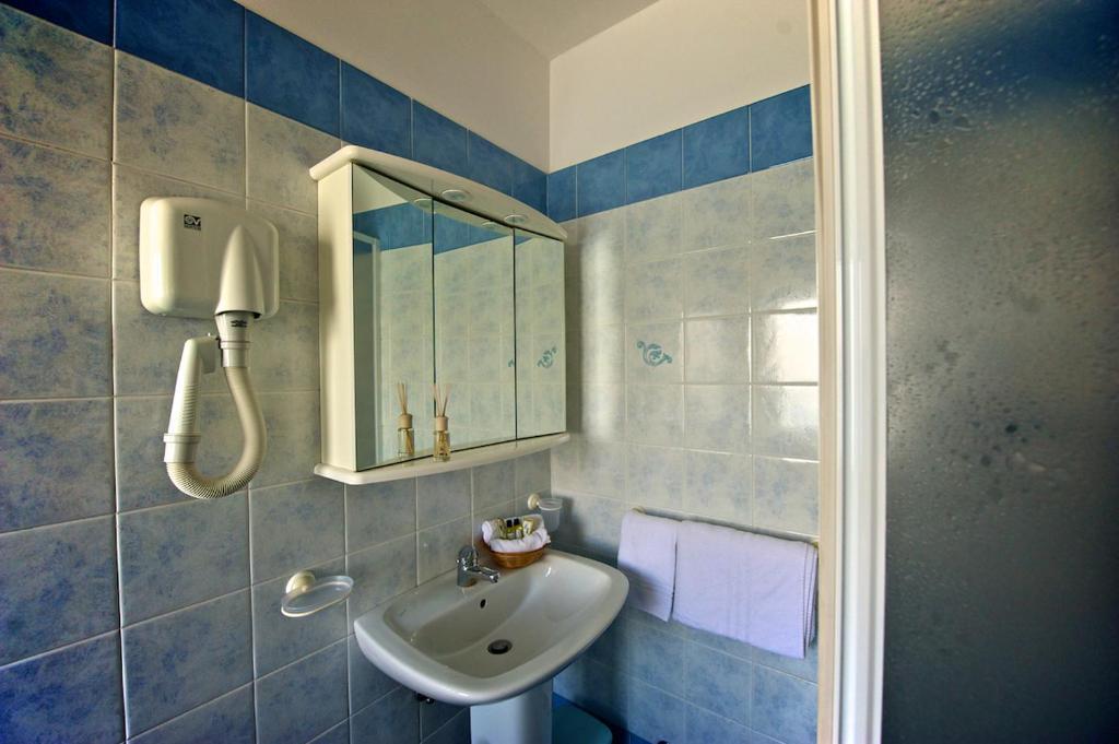 Hotel La Bussola Múggia Habitación foto